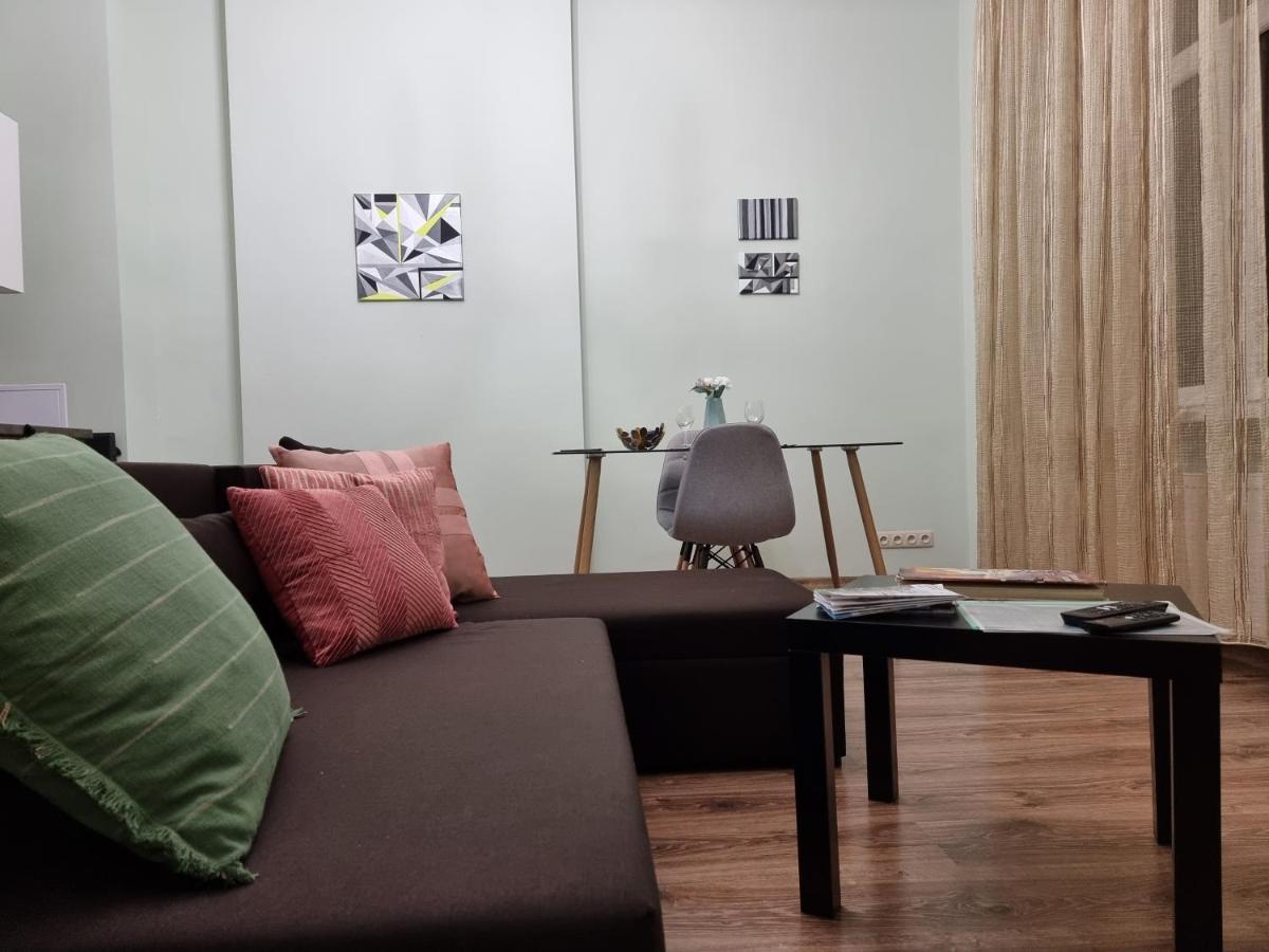 Huoneisto Art Deco One-bedroom In Library House With Free 5g Wifi *