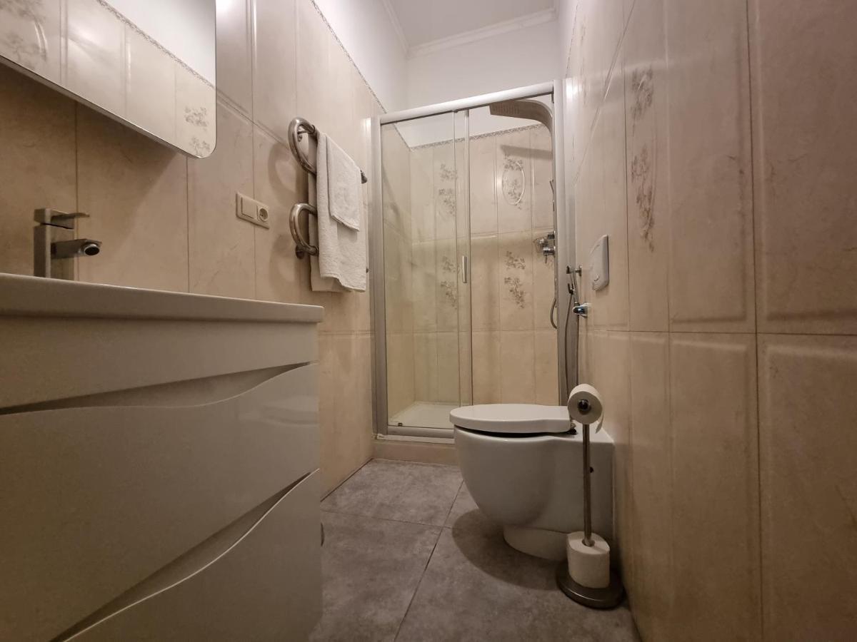 Art Deco One-bedroom In Library House With Free 5g Wifi * Riika